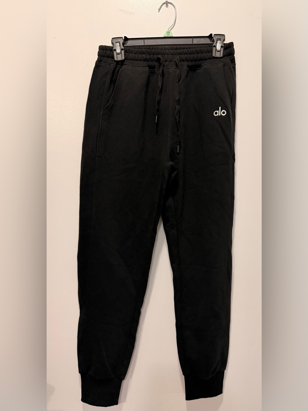 ALO Yoga Men's Black Pullover Joggers with Logo